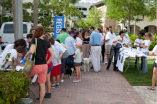 Walkers begin registration bright and early