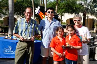Andy Elwell of BizSolutions, Chairman of the Board Michael Silva, Morgan and Sami Loeb of Sudsies and Susie Conroy of Susan Conroy Design